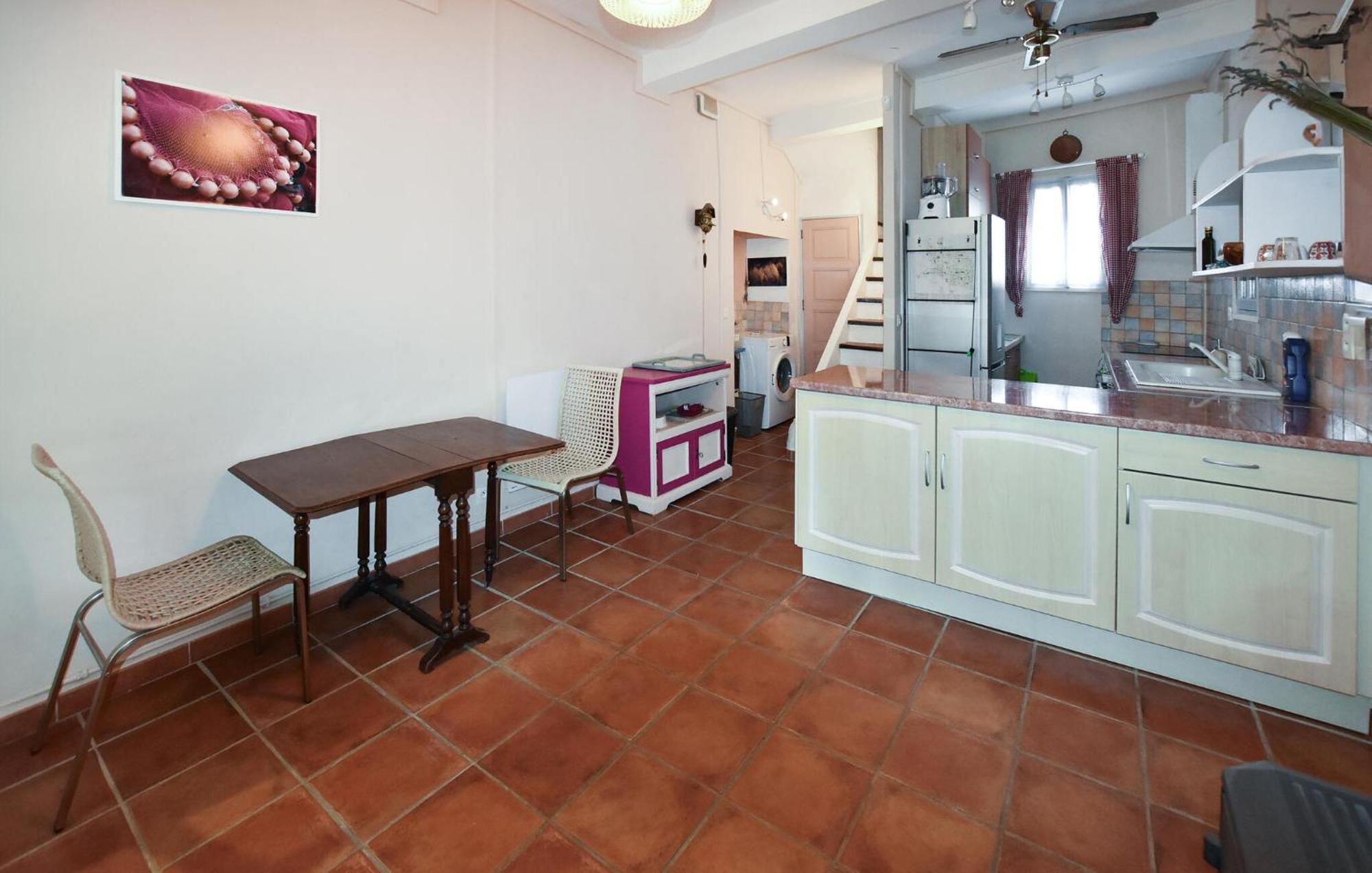 2 Bedroom Gorgeous Home In Villes-Sur-Auzon Экстерьер фото