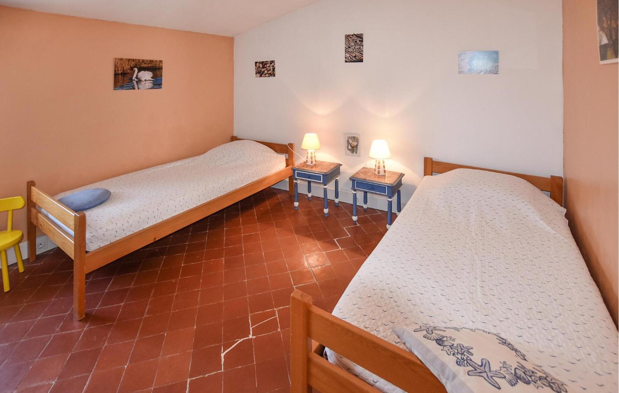 2 Bedroom Gorgeous Home In Villes-Sur-Auzon Экстерьер фото