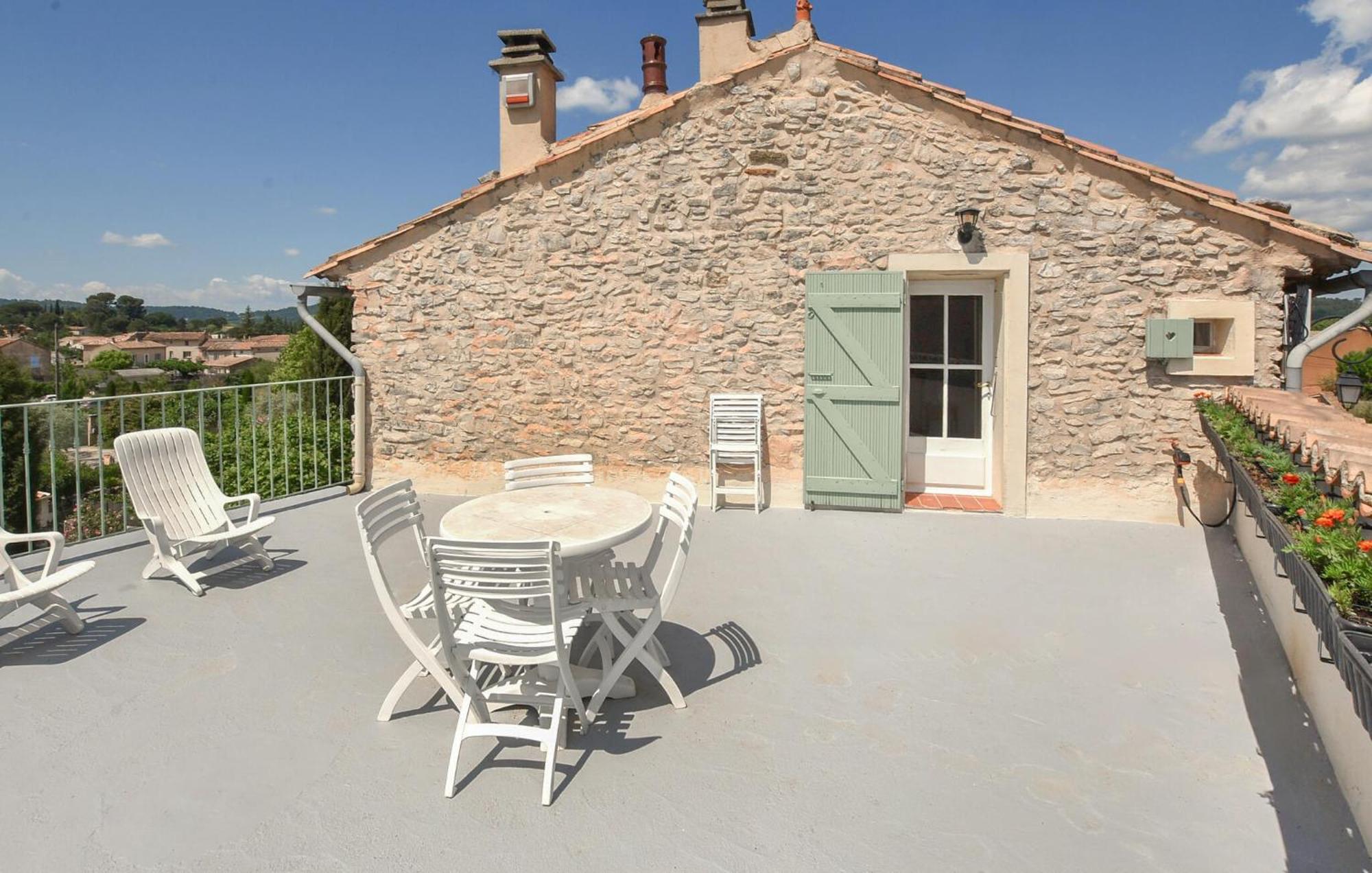 2 Bedroom Gorgeous Home In Villes-Sur-Auzon Экстерьер фото